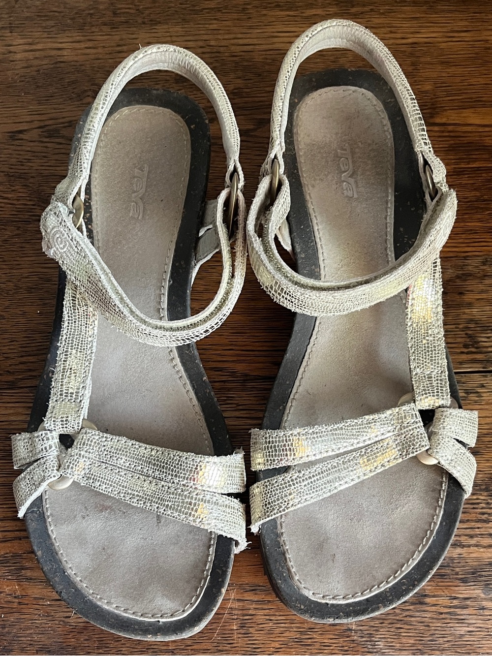 Teva Women's Silver-Beige Metallic Strap Sandals, 7.5
